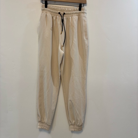 ZARA cream jogger black drawstring - Picture 3 of 9